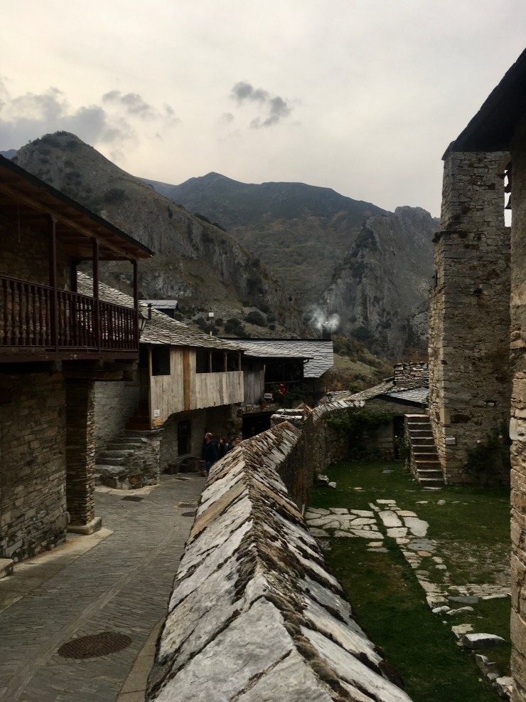 F0A6B563-E47E-4001-9B68-824D19874DD5